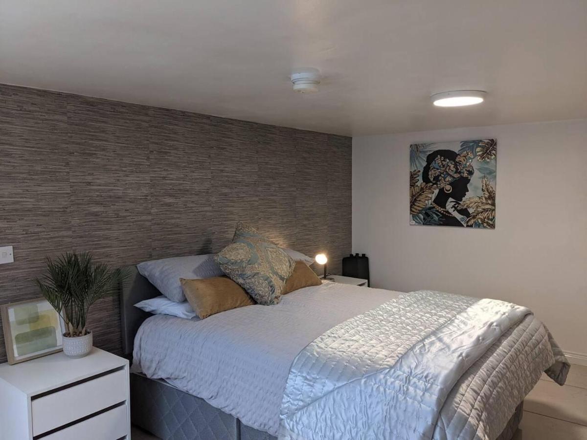 Forest View Impeccable Two Bedroom House 罗斯特雷弗 外观 照片