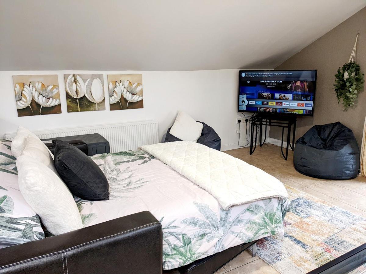 Forest View Impeccable Two Bedroom House 罗斯特雷弗 外观 照片